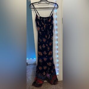 Angie floral tie maxi dress
Brand new with tags